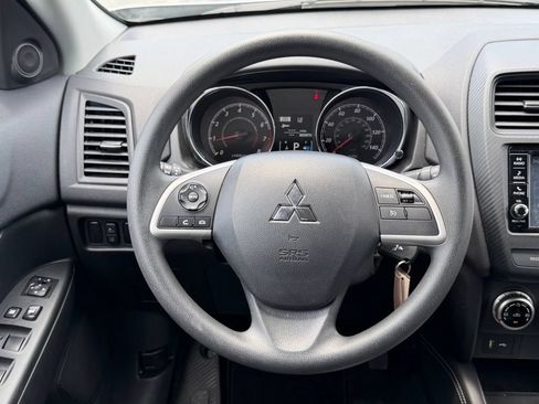 Used 2025 Mitsubishi Outlander Sport ES AWD/4WD image 38