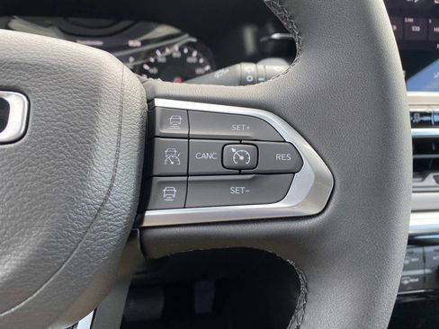 New 2026 Jeep Compass Limited image 12