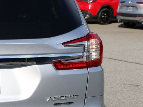 Used 2023 Subaru Ascent Limited w/ Technology Package AWD/4WD image 7