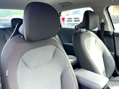 Used 2025 Kia K4 FWD image 24