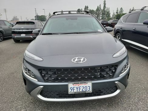 Used 2023 Hyundai Kona Limited image 2