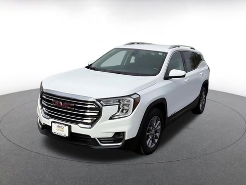 Used 2024 GMC Terrain SLT image 7