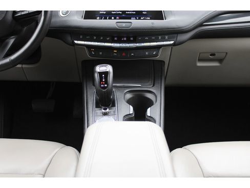 Used 2019 Cadillac XT4 Premium Luxury image 15