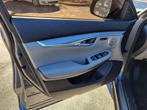 Used 2023 INFINITI QX50 Luxe image 12
