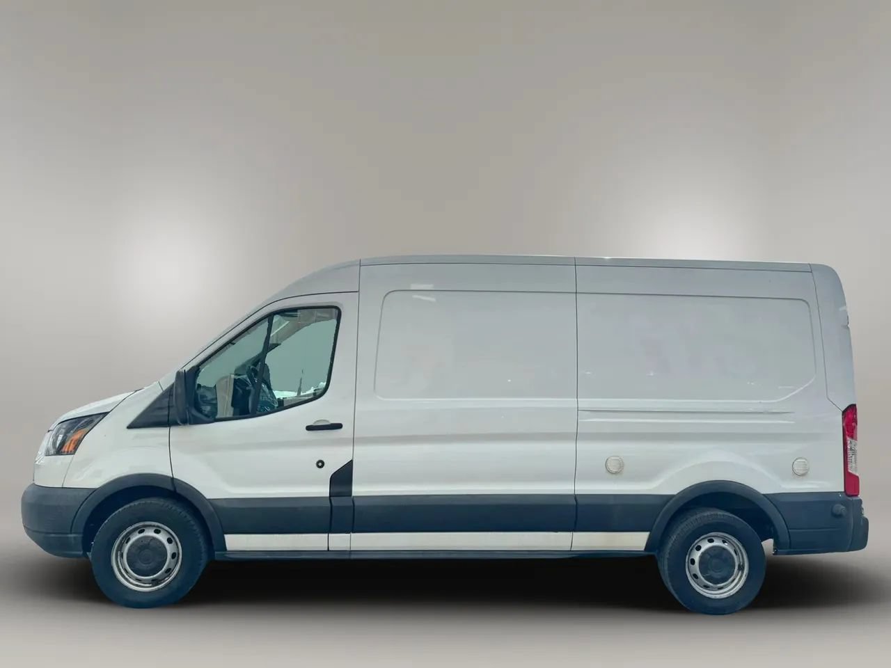 Used 2016 Ford Transit 350 148 Medium Roof RWD image 4