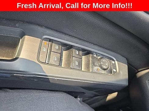 Used 2023 Nissan Pathfinder S FWD image 20