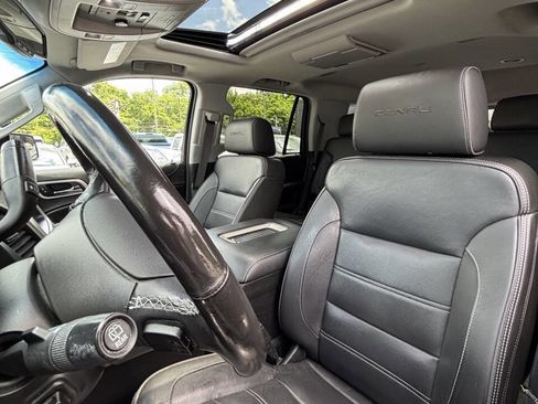 Used 2018 GMC Yukon Denali w/ Open Road Package AWD/4WD image 14