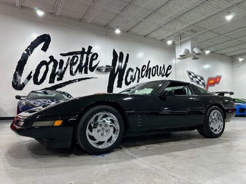 Used 1993 Chevrolet Corvette Coupe RWD image 3