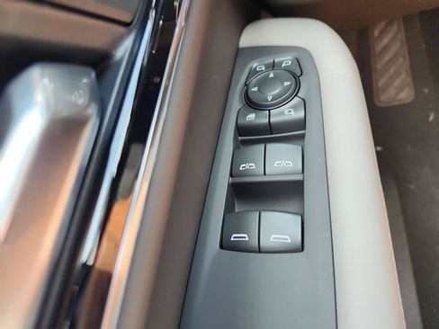 New 2026 GMC Yukon Elevation w/ Elevation Premium Package RWD image 18
