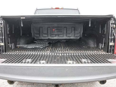 Used 2017 RAM 1500 Express w/ Black Ram 1500 Express Group AWD/4WD image 32