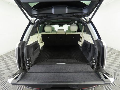Certified 2023 Land Rover Range Rover Long Wheelbase SE image 27