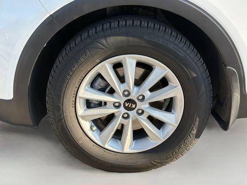 Used 2020 Kia Sorento L image 36