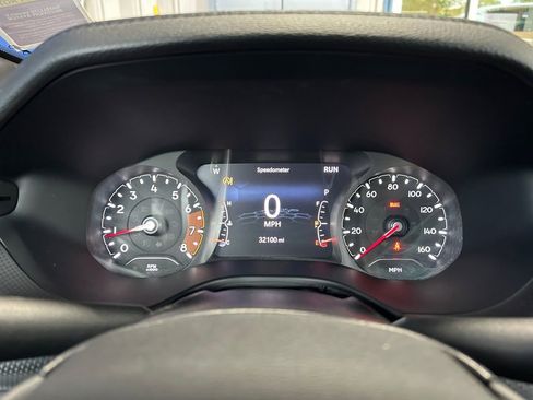 Used 2022 Jeep Compass Latitude AWD/4WD image 13