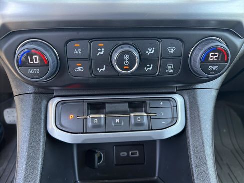 Used 2023 GMC Acadia SLE w/ Driver Convenience Package AWD/4WD image 15