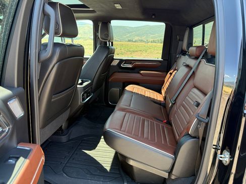 Used 2024 GMC Sierra 3500 Denali Ultimate AWD/4WD image 29