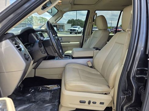 Used 2017 Ford Expedition EL Limited w/ Equipment Group 301A RWD image 13