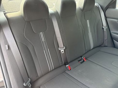 Certified 2025 Hyundai Elantra Sport image 24