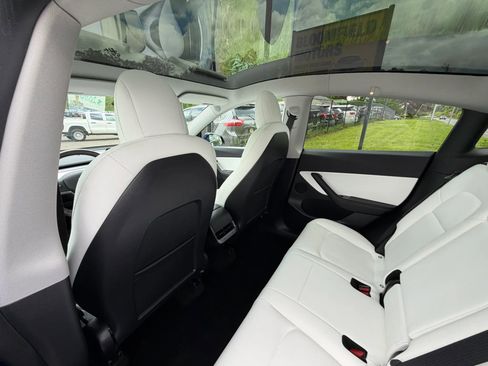 Used 2020 Tesla Model Y Long Range AWD/4WD image 18