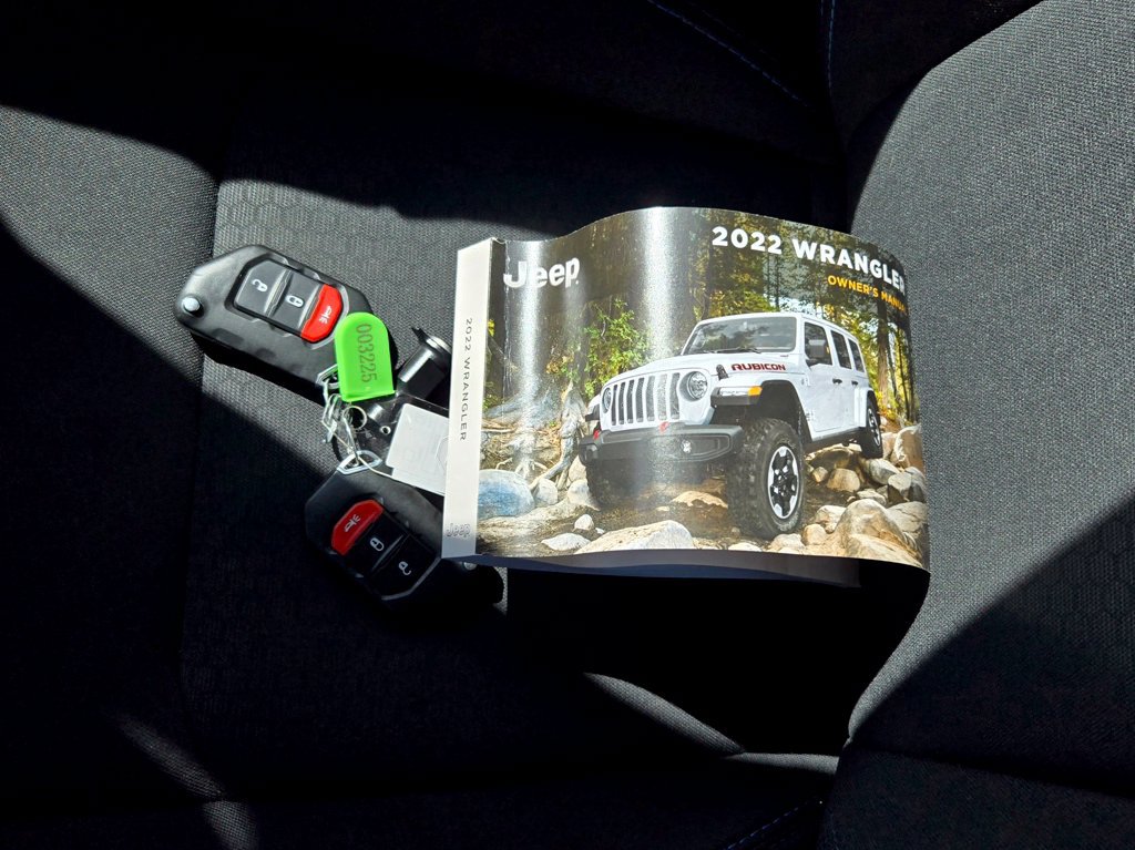 Used 2022 Jeep Wrangler Unlimited Rubicon 4xe AWD/4WD image 11