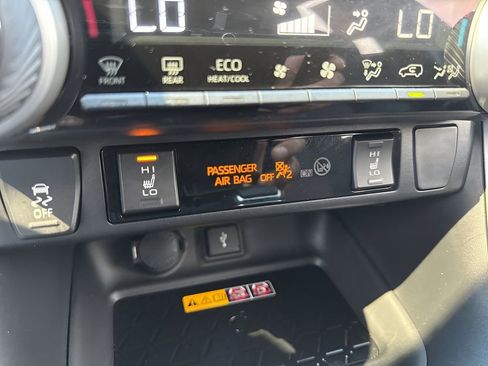 Used 2022 Toyota RAV4 XSE w/ Weather Package image 21