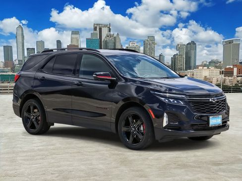 Used 2024 Chevrolet Equinox Premier FWD image 3