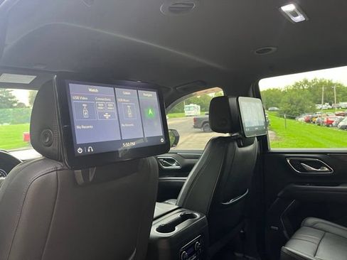 Used 2021 Chevrolet Tahoe RST w/ Luxury Package AWD/4WD image 12