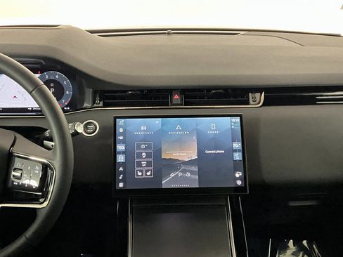 Used 2026 Land Rover Range Rover Evoque S image 12