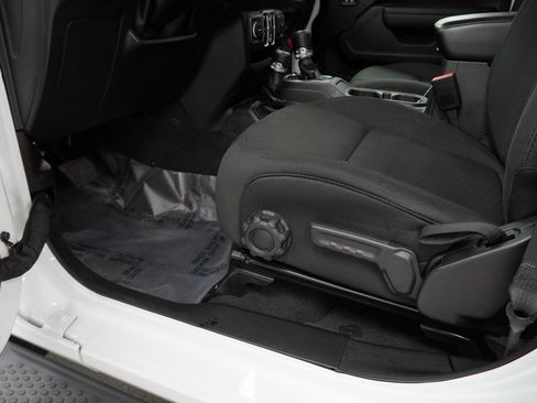 Certified 2022 Jeep Wrangler Unlimited Sport image 42