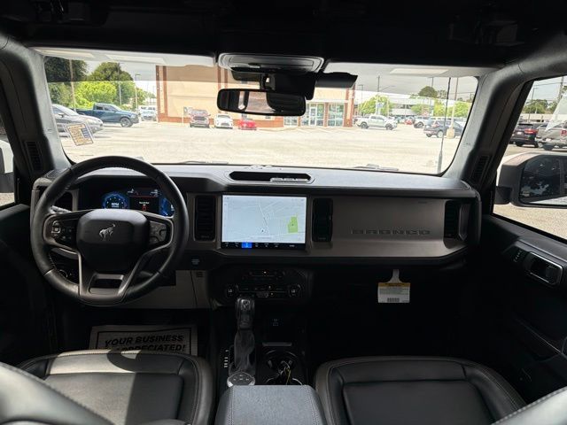 Used 2025 Ford Bronco Outer Banks AWD/4WD image 14