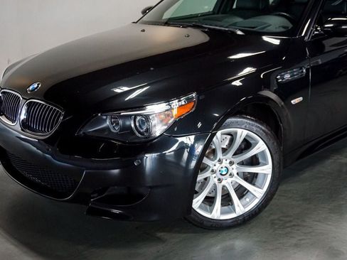 Used 2007 BMW M5 RWD image 42