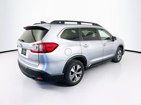Used 2025 Subaru Ascent Premium image 9