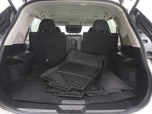 Used 2019 Nissan Rogue SV AWD/4WD image 9