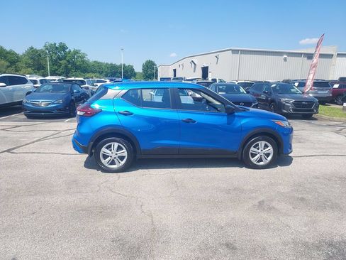 Used 2024 Nissan Kicks S FWD image 8