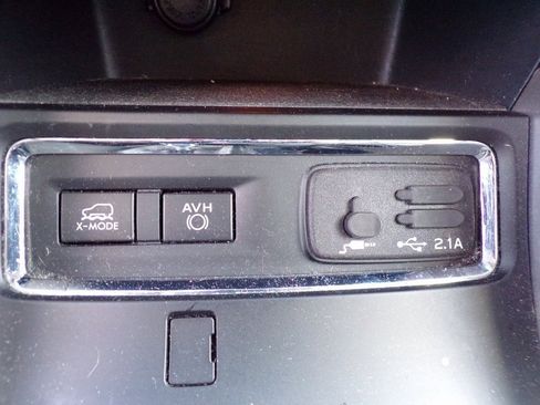 Used 2019 Subaru Ascent Premium image 23