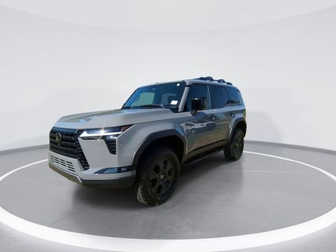 Used 2025 Lexus GX 550 AWD/4WD image 3
