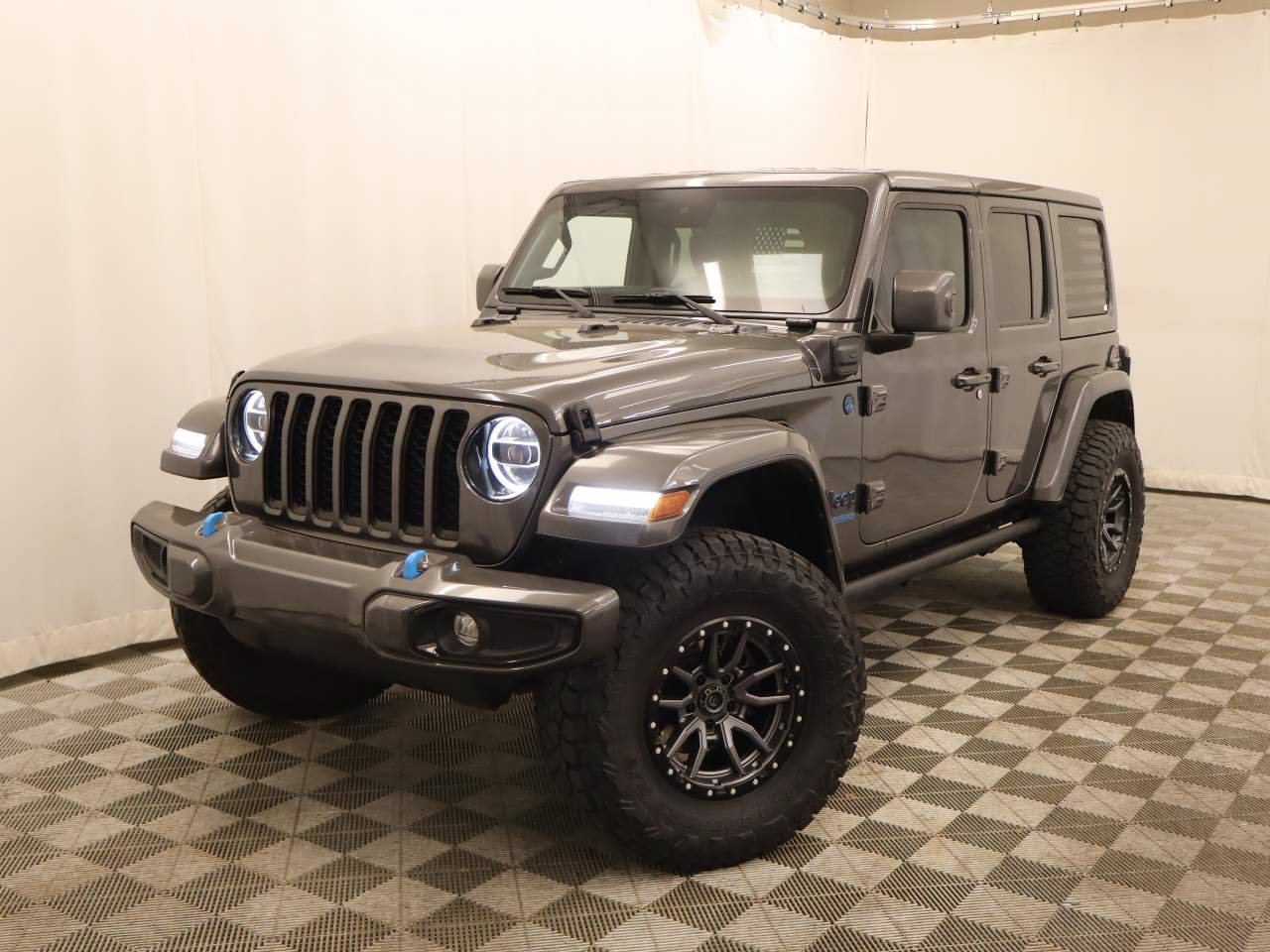 Used 2021 Jeep Wrangler Unlimited Sahara AWD/4WD image 1