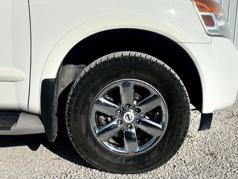 Used 2011 Nissan Armada SV image 22