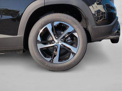 New 2026 Chevrolet Trax RS w/ Sunroof Package FWD image 10