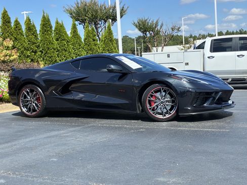 Used 2023 Chevrolet Corvette Stingray Premium Cpe w/ Z51 Performance Package RWD image 3
