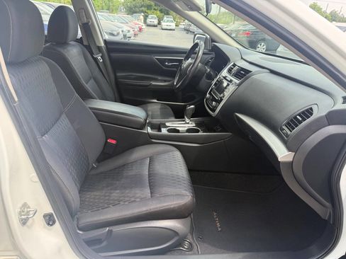 Used 2018 Nissan Altima 2.5 SV FWD image 13