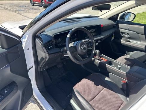New 2026 Nissan Kicks SR w/ SR Premium Package AWD/4WD image 54