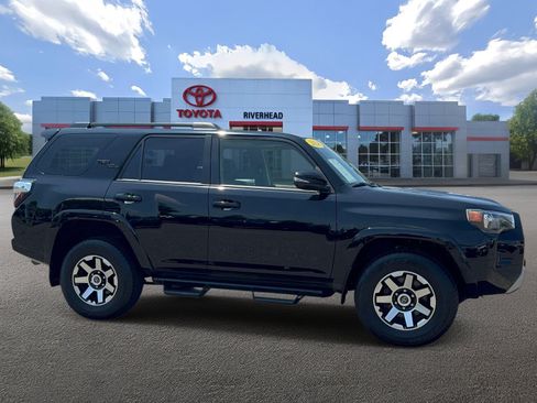 Certified 2024 Toyota 4Runner TRD Off-Road Premium w/ Moonroof Package AWD/4WD image 4