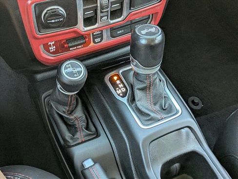 Used 2021 Jeep Wrangler Unlimited Rubicon AWD/4WD image 18
