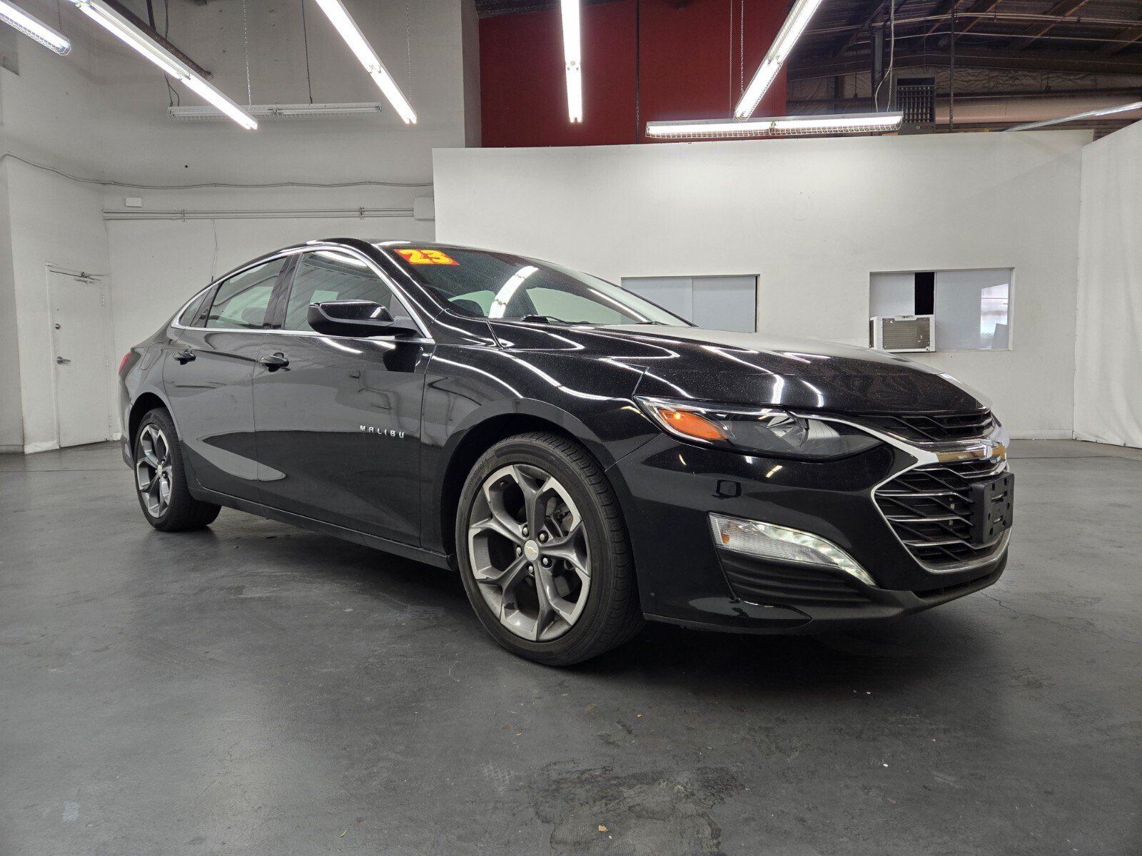 Used 2023 Chevrolet Malibu LT FWD image 4