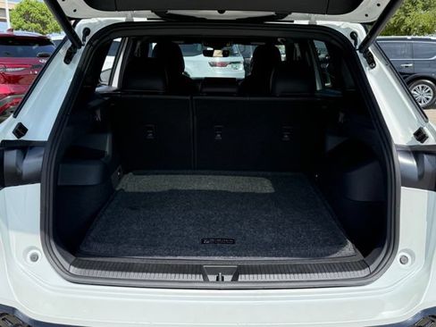 Used 2025 Volkswagen Tiguan SE R-Line AWD/4WD image 32