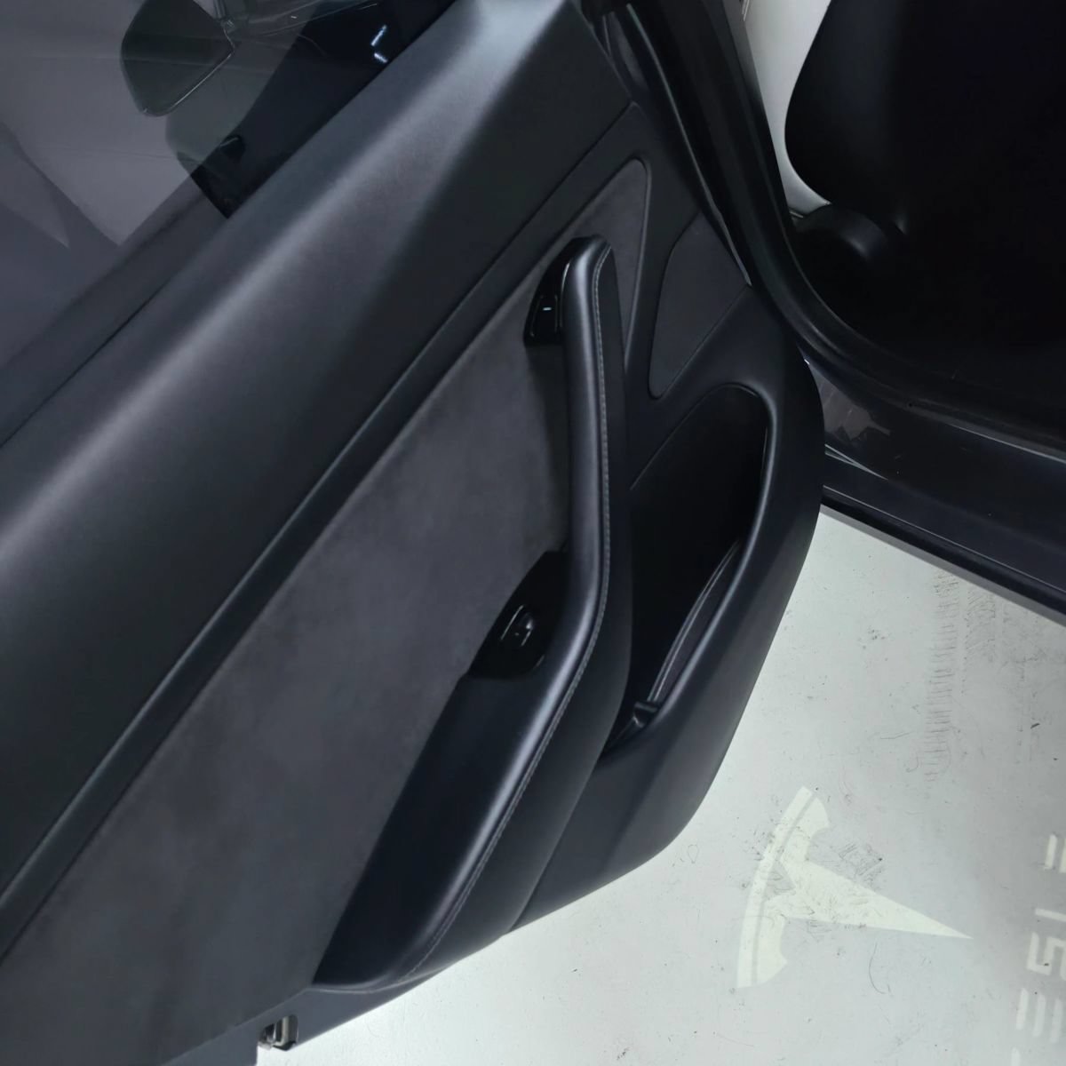 Used 2020 Tesla Model 3 Long Range AWD/4WD image 32