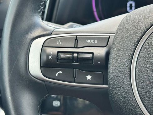 Used 2024 Kia Sportage EX image 13