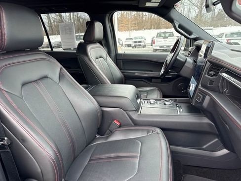 Used 2022 Ford Expedition Max Limited image 12