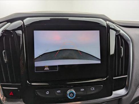 Used 2023 Chevrolet Traverse LT image 29
