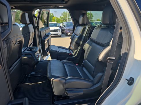 Used 2025 Ford Expedition Tremor AWD/4WD image 15